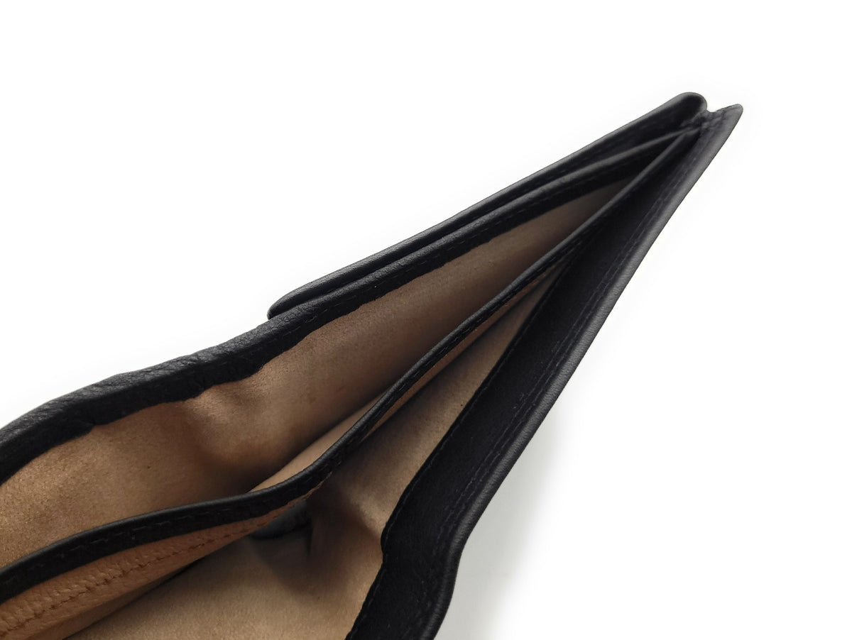 Jockey Club Basic Geldbörse aus Rindleder mit RFID-Schutz, Reißverschlussfach, 6 Kartenfächern, 2 Sicht- & 2 Einsteckfächern, Münzfach & Doppelnaht schwarz