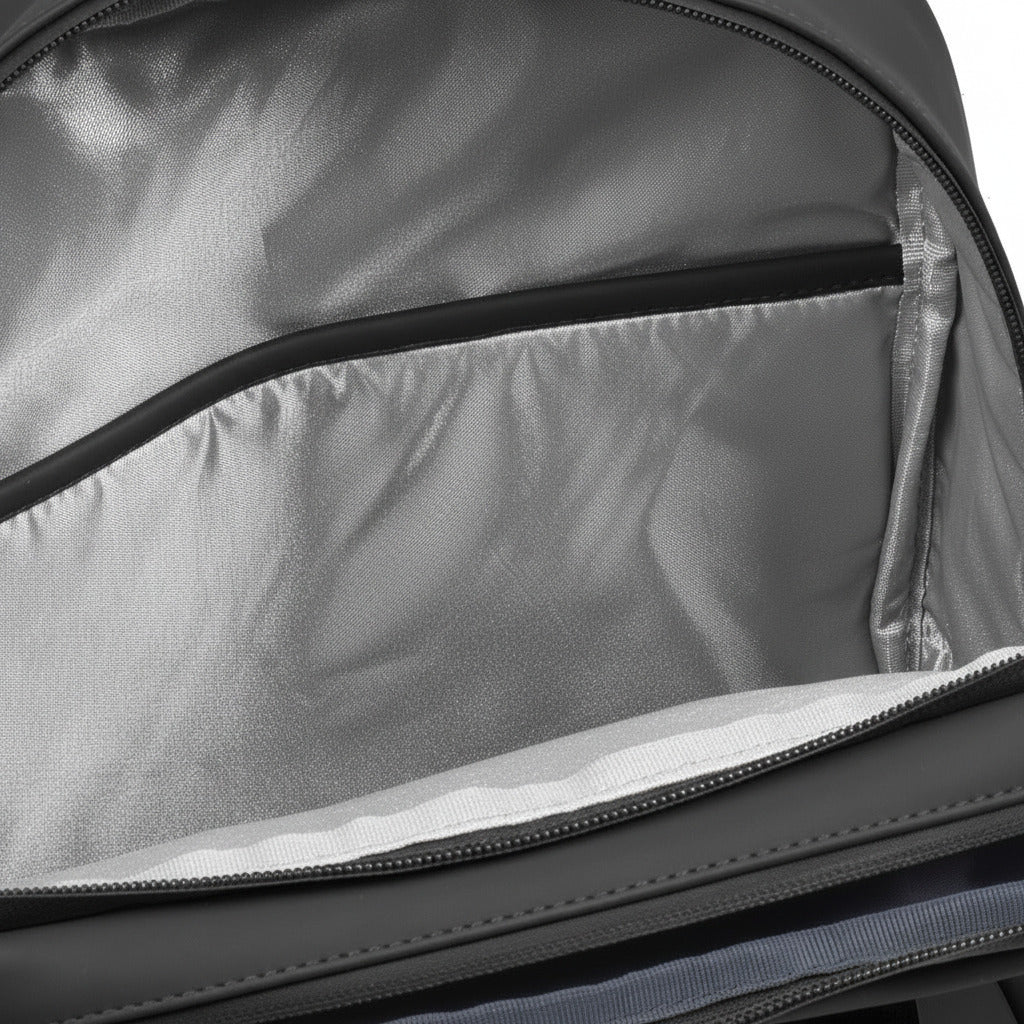 New Rebels William Milwaukee Rucksack – Wasserabweisend, 18L Volumen, Laptopfach, Silber-Innenfutter