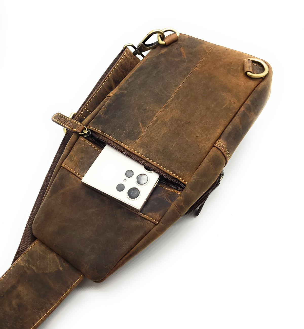 Hunters Crossbag Slingbag aus echtem Hunterleder – Vintage-Umhängetasche mit Platz für 0,33L Wasserflasche & Tablet