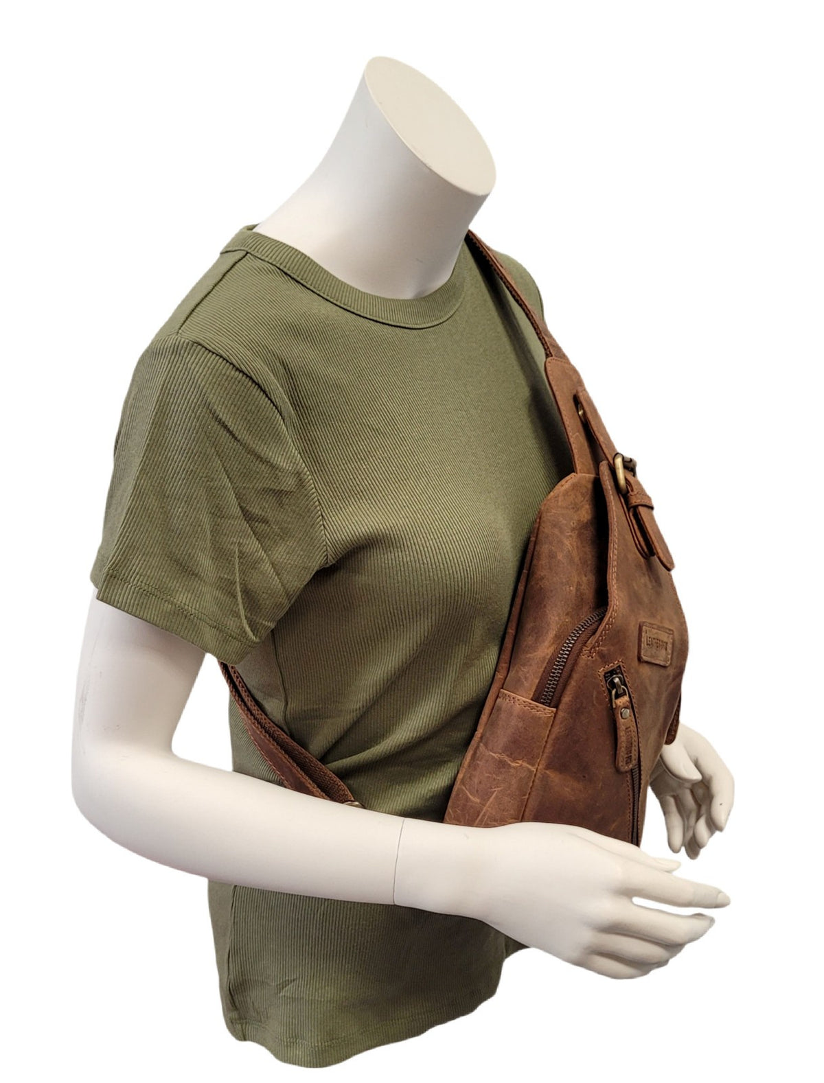 Leatherfox Slingbag aus Hunterleder – Echtleder Umhängetasche | Rechts & Links tragbar | 30x15x8 cm