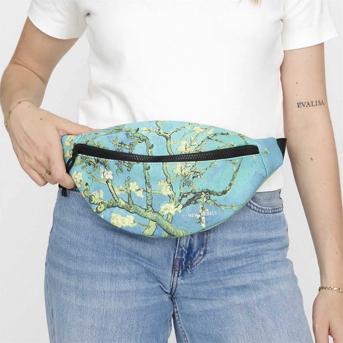New Rebels Brooklyn Waistbag – Bauchtasche Van Gogh Mandelbaumzweige, wasserabweisend & leicht