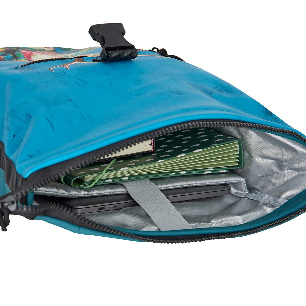 New Rebels New York Hirsch Rucksack – Rolltop, wasserabweisend, 15" Laptopfach