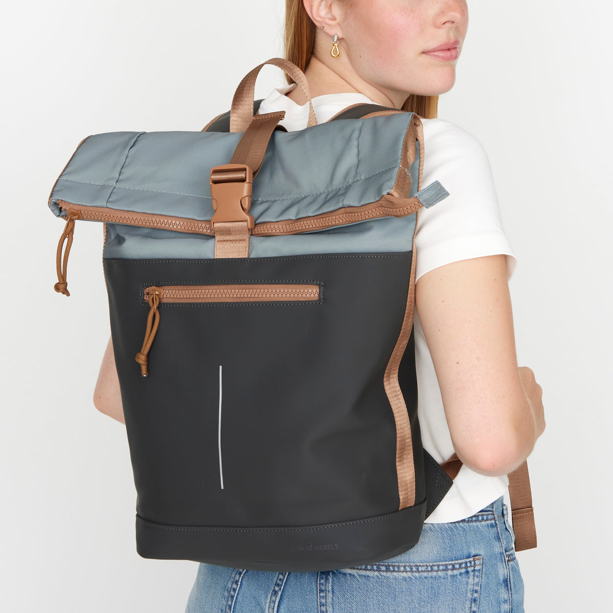 New Rebels New York Ferron Rucksack Anthrazit Kupfer – Rolltop, wasserabweisend, 15" Laptopfach
