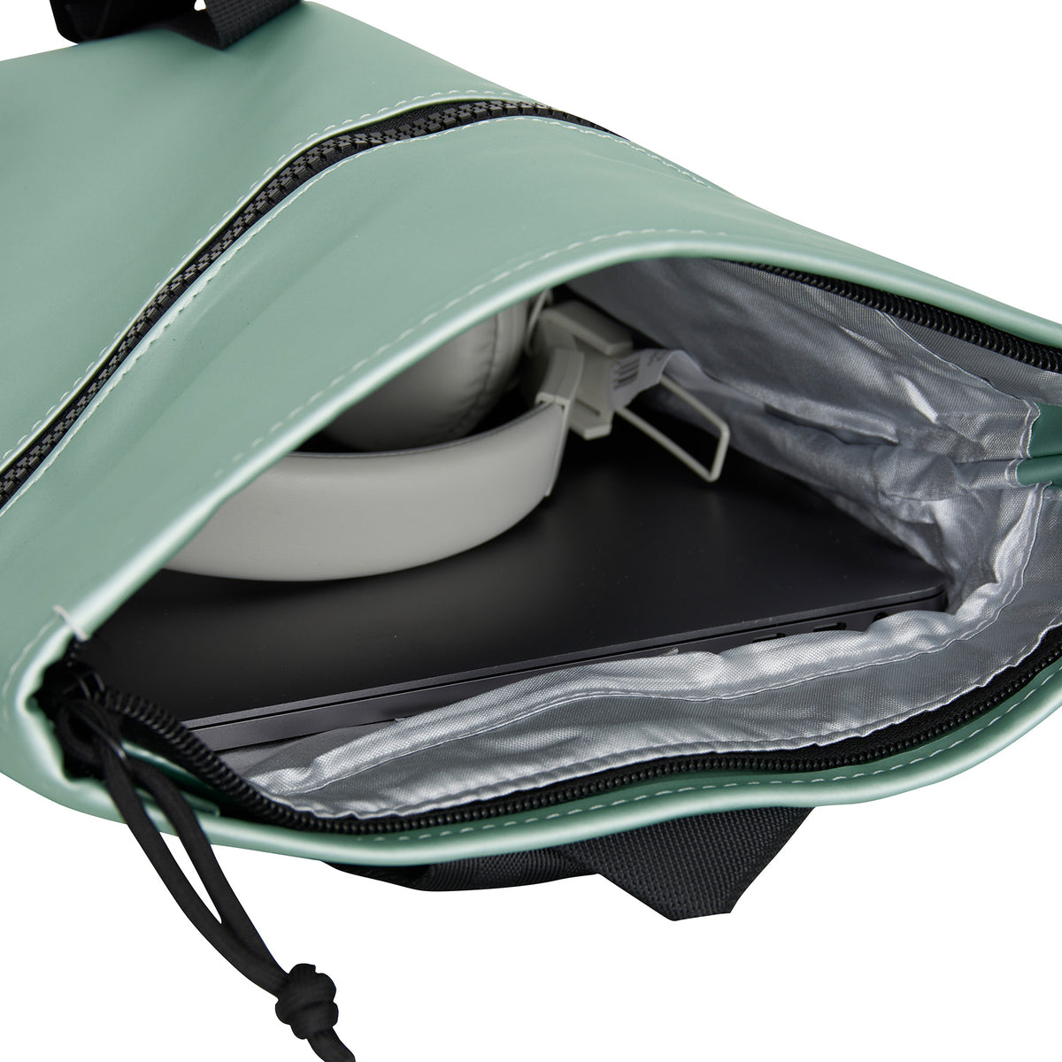 New Rebels Mart Roll Up Rolltop City Rucksack Los Angeles wasserabweisend metallic lightgreen grün