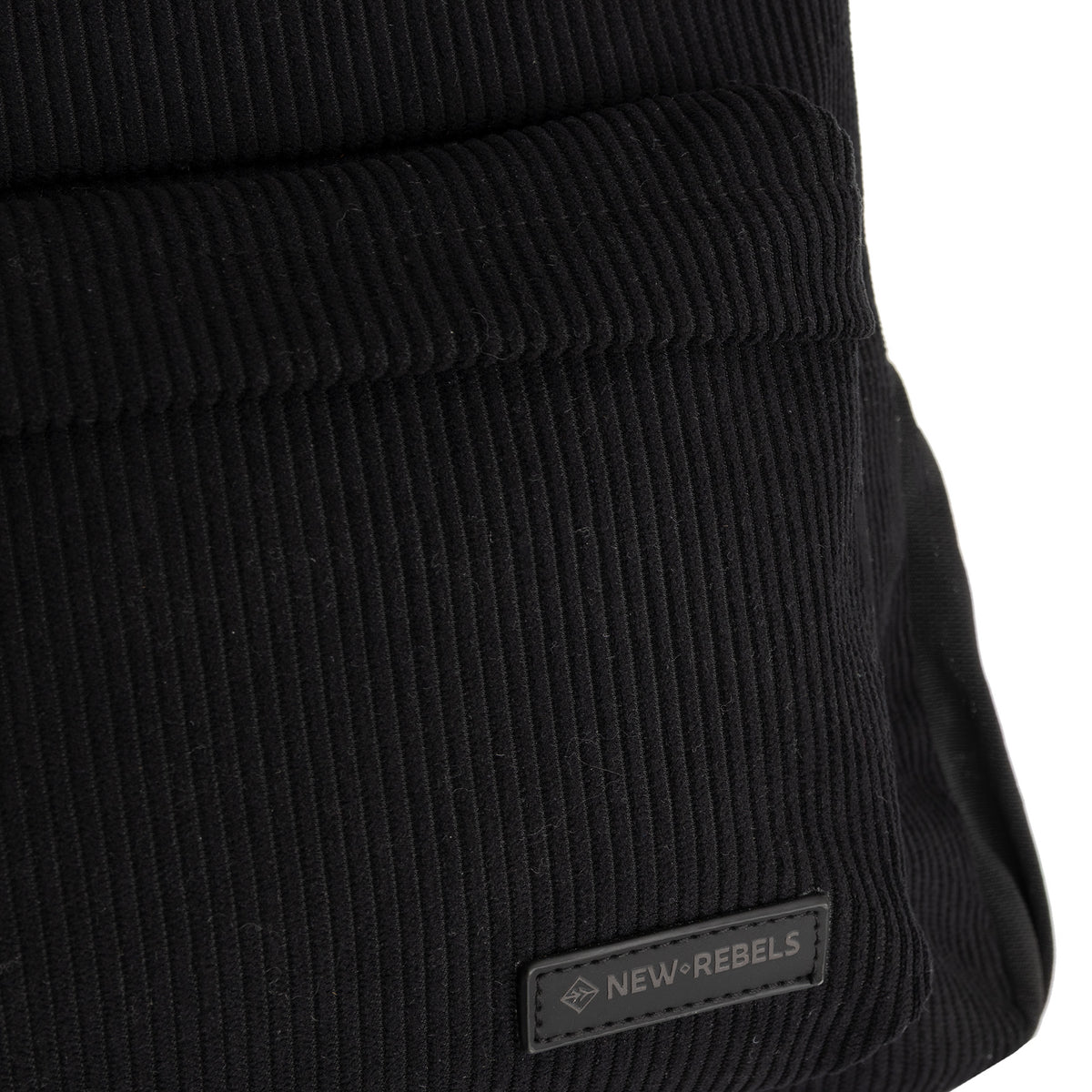 New Rebels Rucksack Ribbi Springfield mit Kordoptik und Tabletfach schwarz