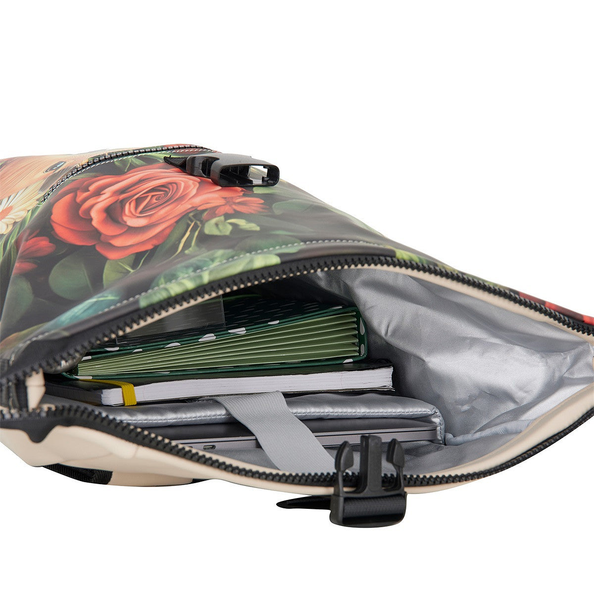 New Rebels Capybara Rolltop Rucksack – Produktansicht 11