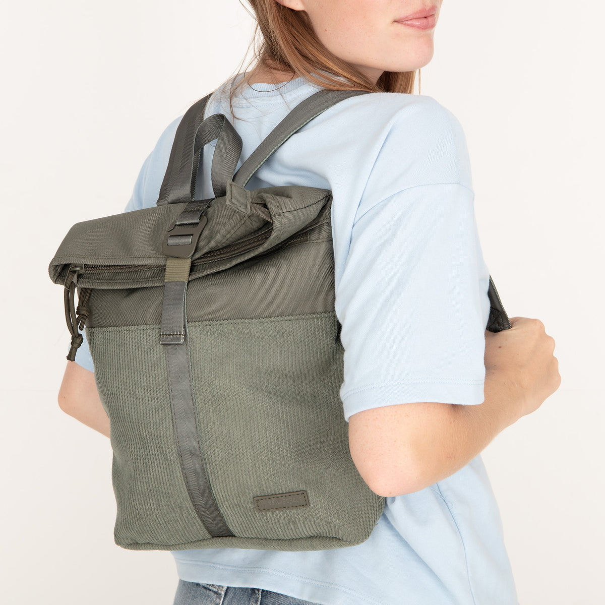 New Rebels Ribbi Roll Up Rolltop City Rucksack Los Angeles Kordoptik grün