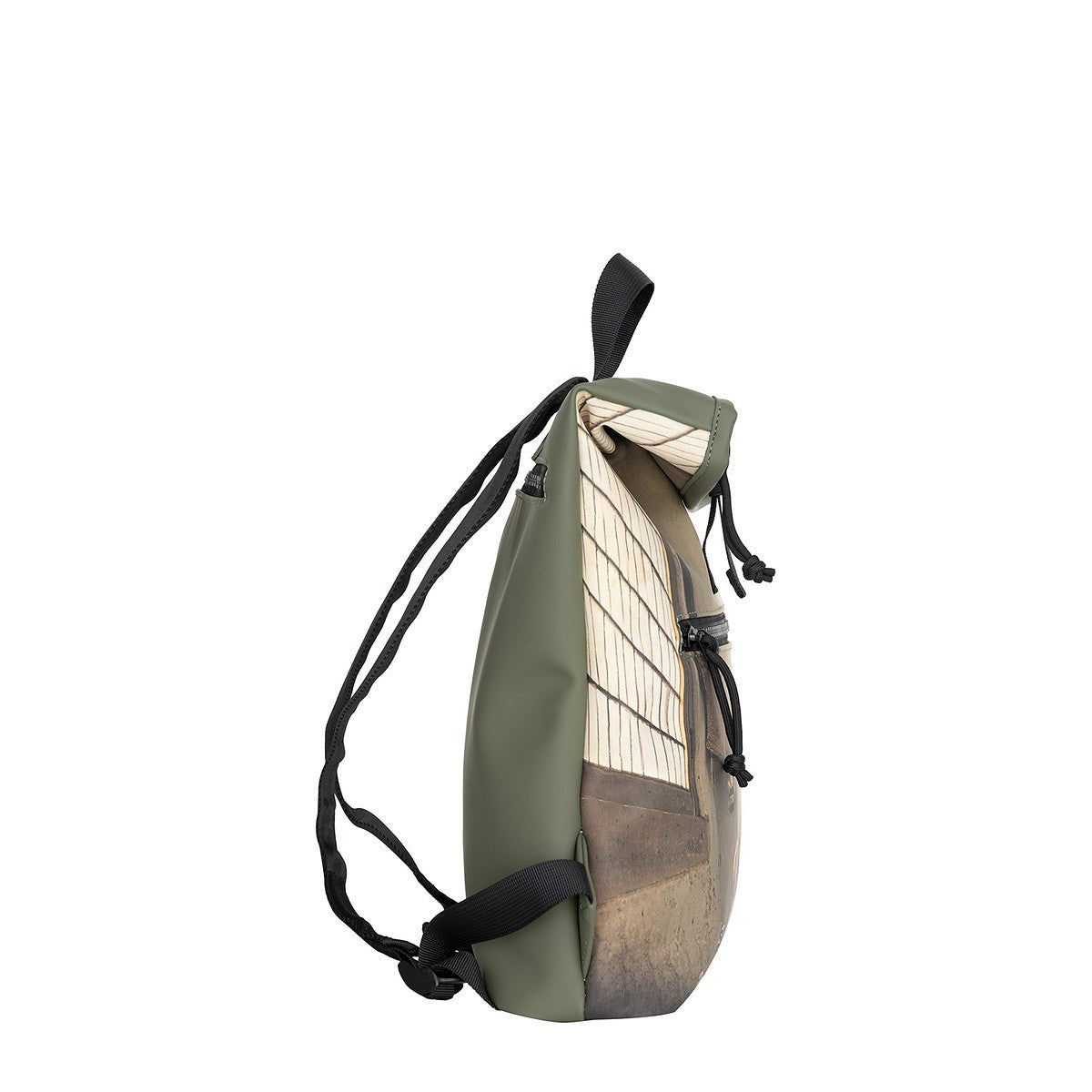 New Rebels Mart Art Roll Up City Rucksack Los Angeles Milkmaid II – Kunstvolles Design nach Vermeers „Das Milchmädchen“, wasserabweisend & praktisch