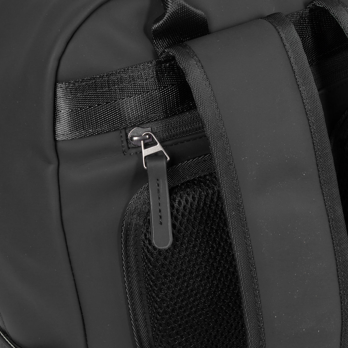 New Rebels William Milwaukee Rucksack – Wasserabweisend, 18L Volumen, Laptopfach, Silber-Innenfutter