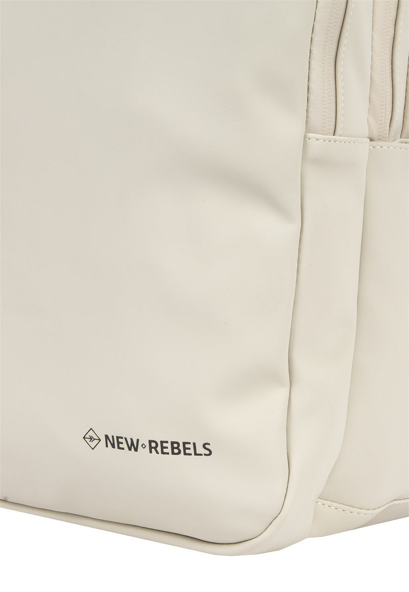 New Rebels William Milwaukee Rucksack mit Laptopfach 15,6 Zoll, 18 l