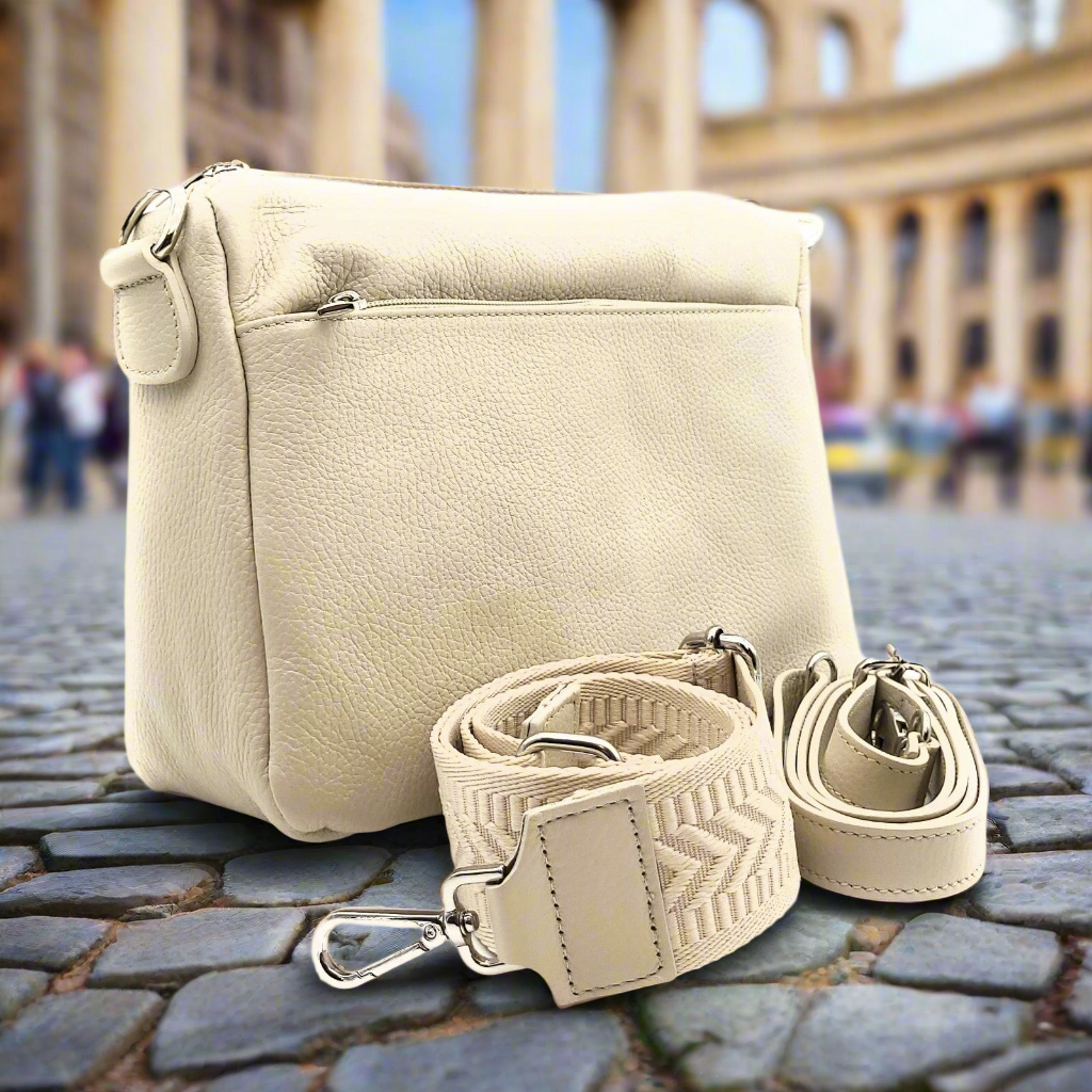 Kleine Handtasche aus echtem Leder – Made in Italy – mit 2 abnehmbaren Schultergurten & silbernen Details – Cremeweiß