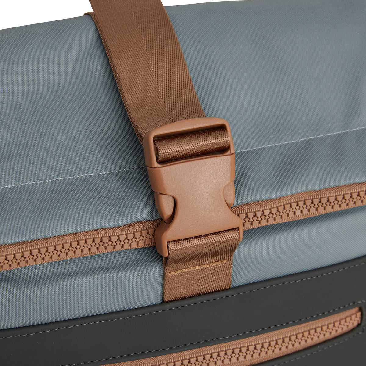 New Rebels New York Ferron Rucksack Anthrazit Kupfer – Rolltop, wasserabweisend, 15" Laptopfach