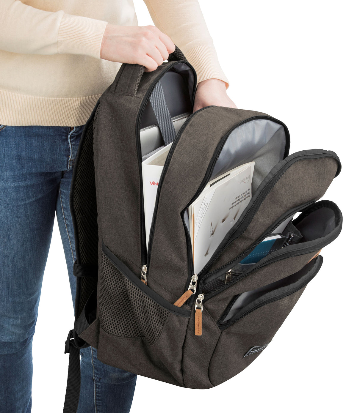 Travelite Basics Rucksack Dunkelbraun Innenansicht mit 15,6 Zoll Laptopfach